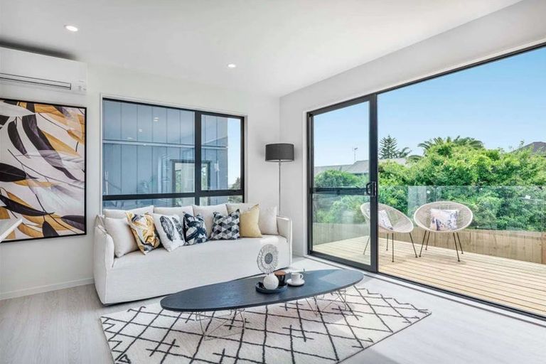 Photo of property in 14b Firth Road, Torbay, Auckland, 0630