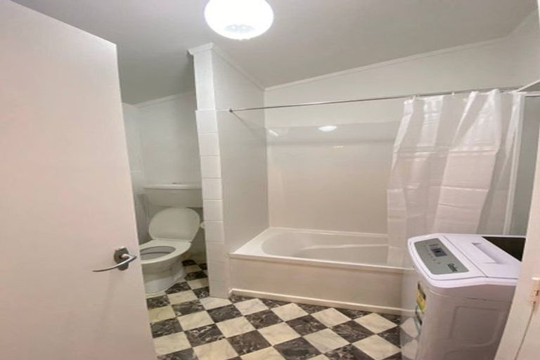 Photo of property in 6/219 Grant Road, Thorndon, Wellington, 6011