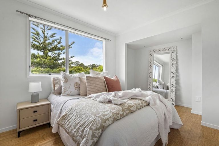 Photo of property in 16 Jayne Place, Torbay, Auckland, 0630