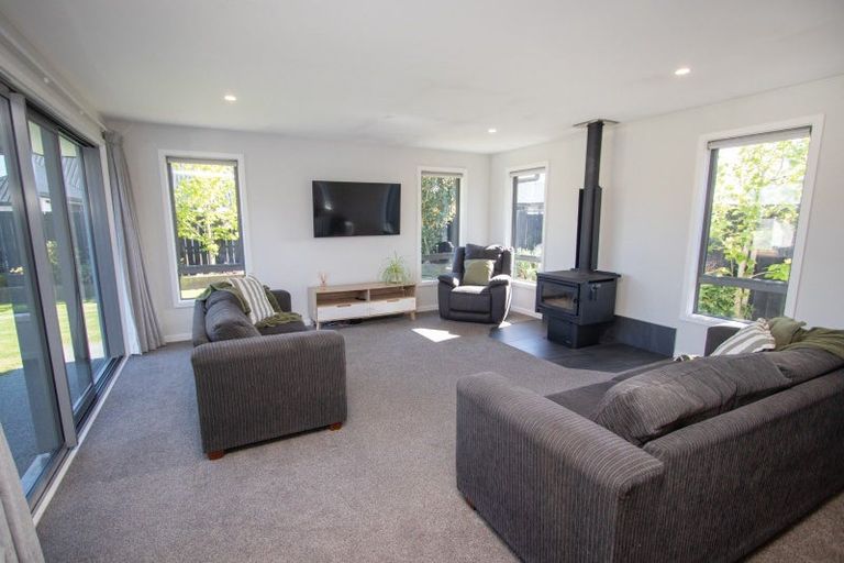 Photo of property in 3 Kelburn Place, Tinwald, Ashburton, 7700