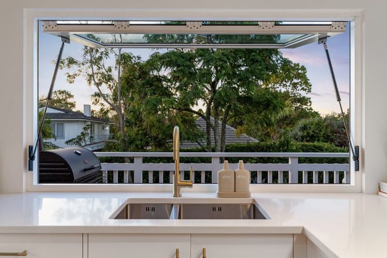 Photo of property in 15 Albert Road, Devonport, Auckland, 0624