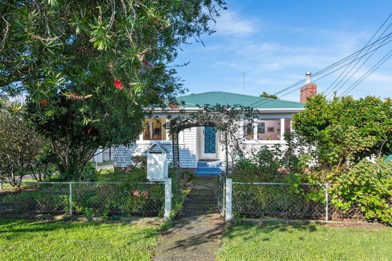 Photo of property in 1/29 James Laurie Street, Henderson, Auckland, 0612