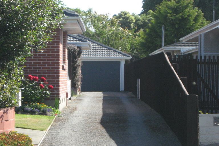 Photo of property in 2/9 Young Street, Somerfield, Christchurch, 8024