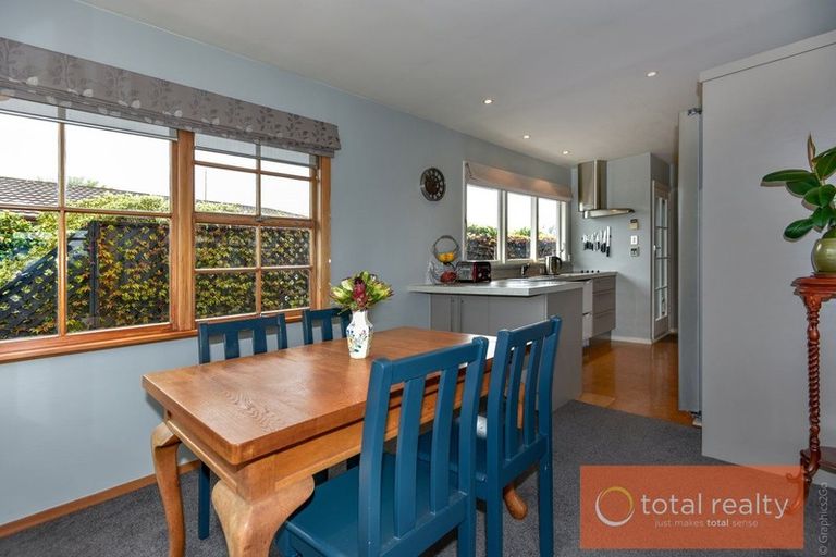 Photo of property in 14 Oldham Crescent, Halswell, Christchurch, 8025