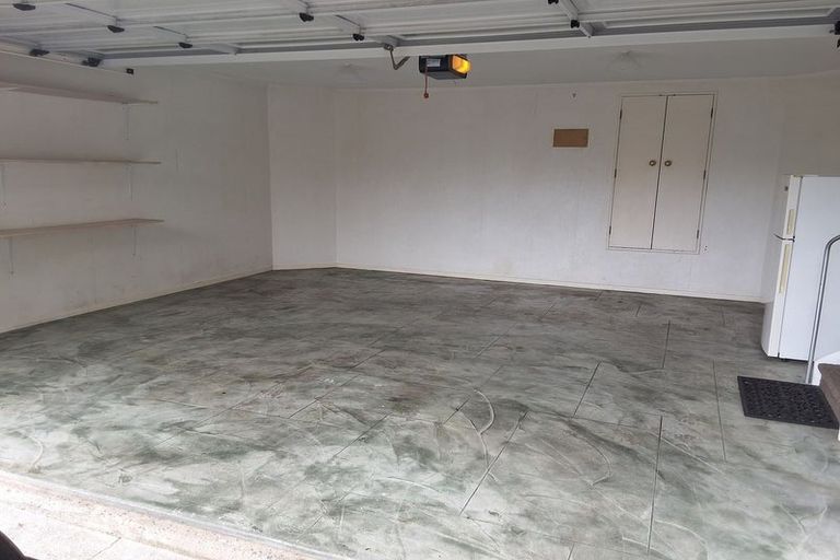 Photo of property in 53 Golfland Drive, Golflands, Auckland, 2013