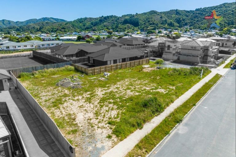 Photo of property in 9 Te Ara O Toroa, Wainuiomata, Lower Hutt, 5014