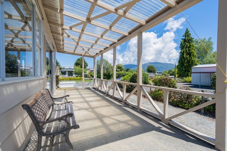 Photo of property in 96 Mackinnon Loop, Te Anau, 9600