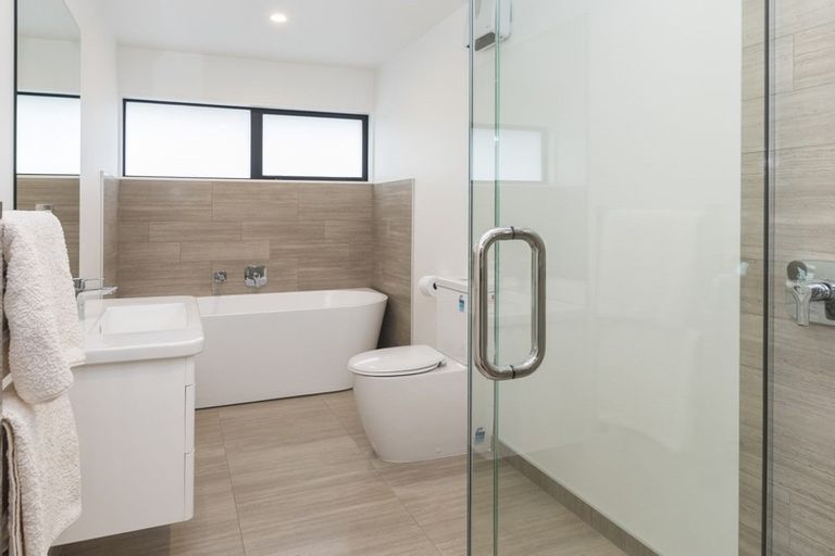 Photo of property in 2/27 Bristol Street, St Albans, Christchurch, 8014