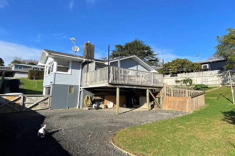 Photo of property in 8 Beswick Place, Birkdale, Auckland, 0626