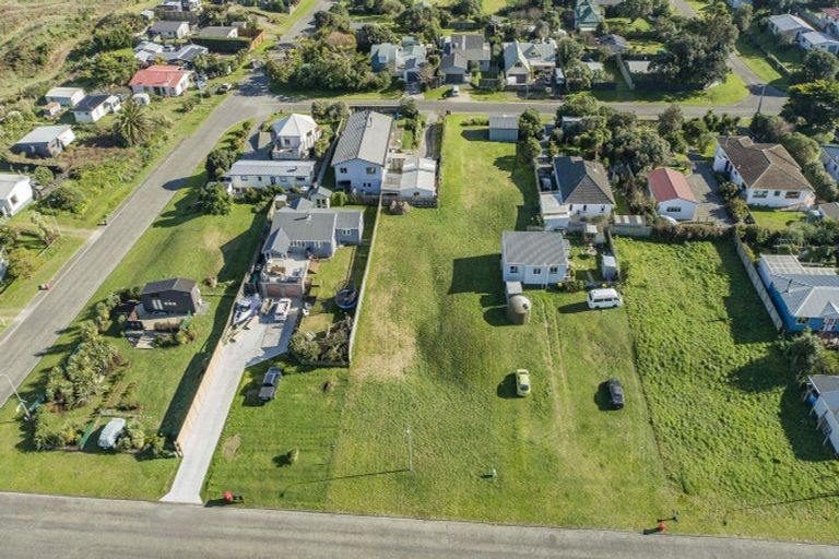 Photo of property in 65 Gawler Street, Te Horo Beach, Otaki, 5581