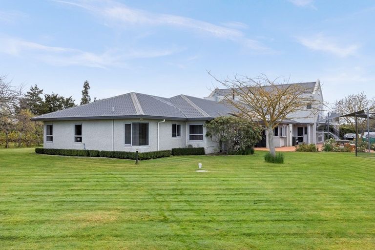 Photo of property in 443 Saint Georges Road, Havelock North, 4130