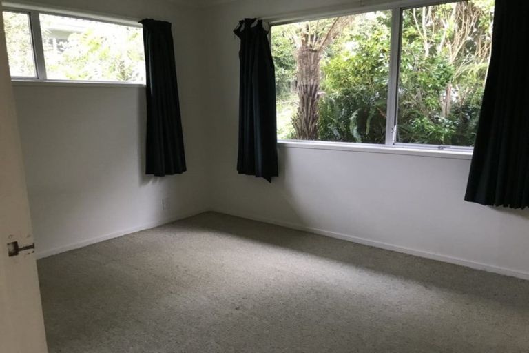 Photo of property in 12 Airey Place, Torbay, Auckland, 0630