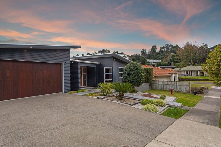 Photo of property in 27 The Fairway, Whakatane, 3120