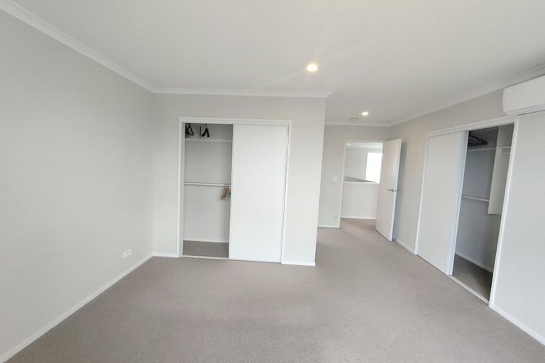 Photo of property in 3 Ambar Ridge Avenue, Massey, Auckland, 0614