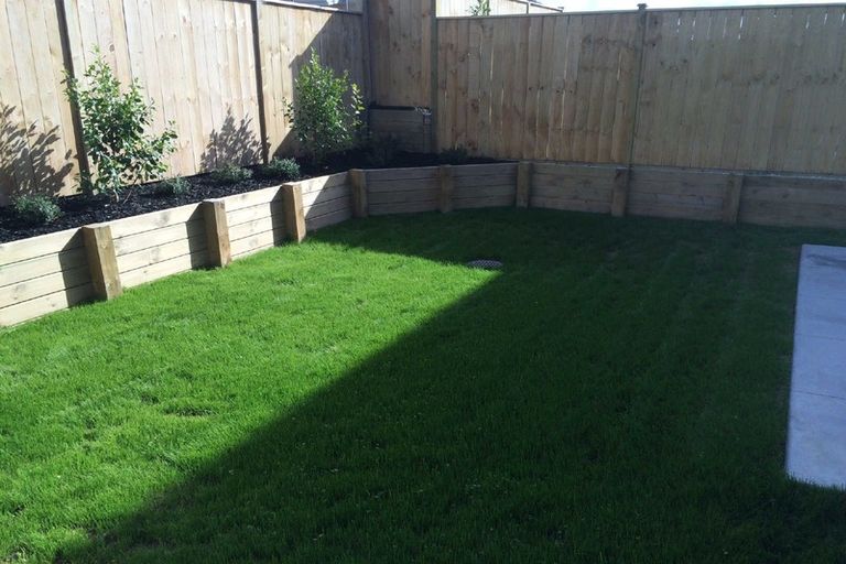 Photo of property in 11 Costa Viva Crescent, Karaka, Papakura, 2113