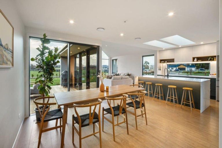 Photo of property in 1a Riverdale Place, Amberley, 7410