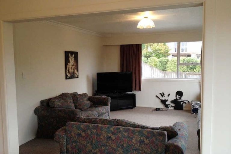 Photo of property in 1/28 Guinness Crescent, Ilam, Christchurch, 8041