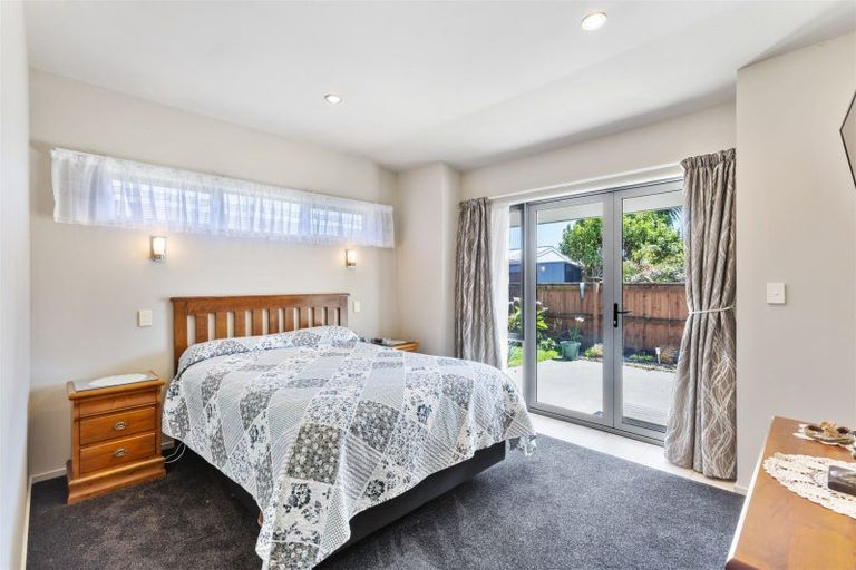 Photo of property in 30 Russell Street, Westport, 7825