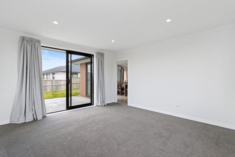 Photo of property in 8 Waitihi Way, Rototuna North, Hamilton, 3210