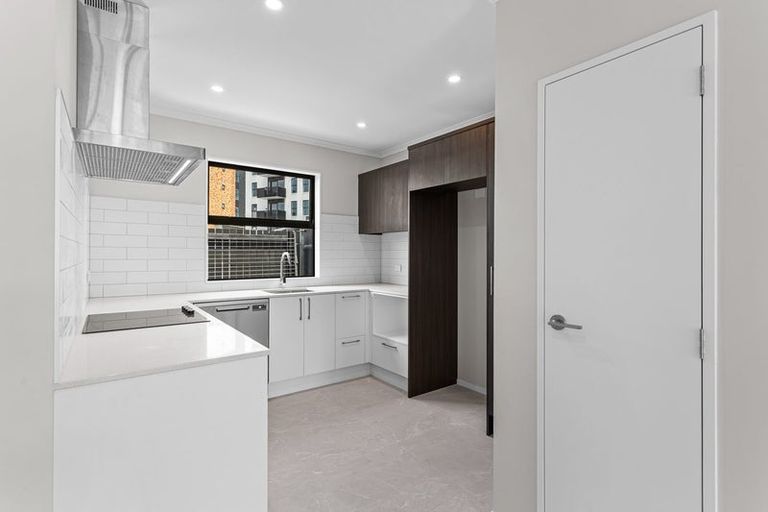 Photo of property in 5 Te Rito Road, Hobsonville, Auckland, 0616