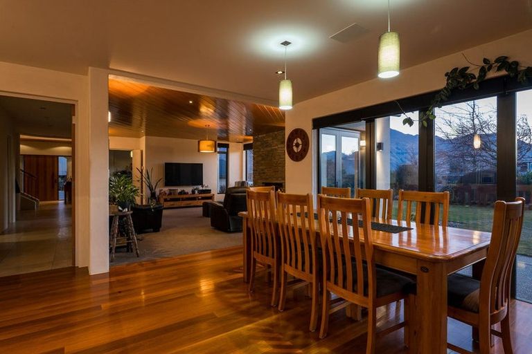 Photo of property in 50 Forest Heights, Wanaka, 9305