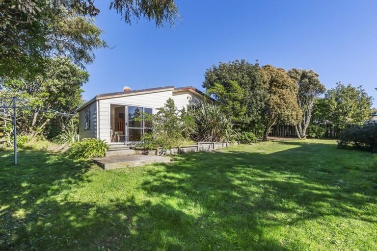 Photo of property in 2 Moki Street, Titahi Bay, Porirua, 5022