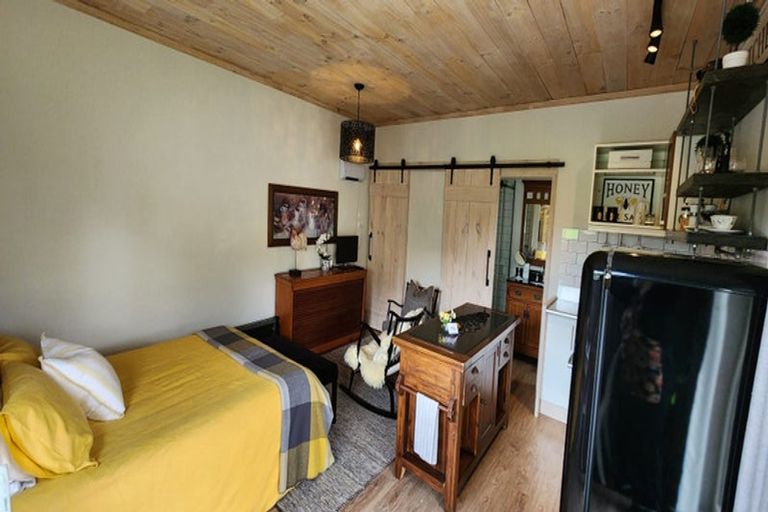 Photo of property in 450 Paremata Road, Pauatahanui, Porirua, 5381