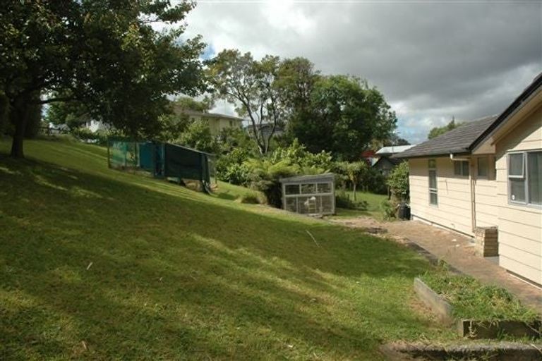 Photo of property in 67 Cedar Heights Avenue, Massey, Auckland, 0614