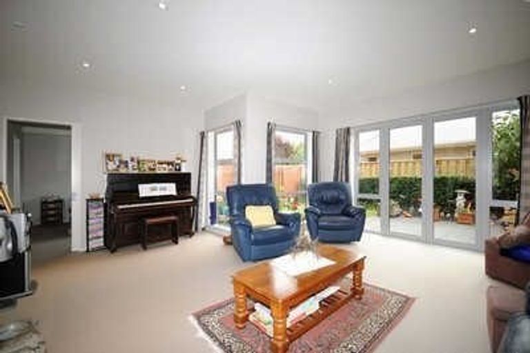 Photo of property in 25 Henley Green, Northwood, Christchurch, 8051