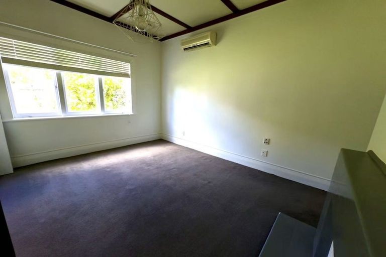 Photo of property in 189 Titirangi Road, Titirangi, Auckland, 0604