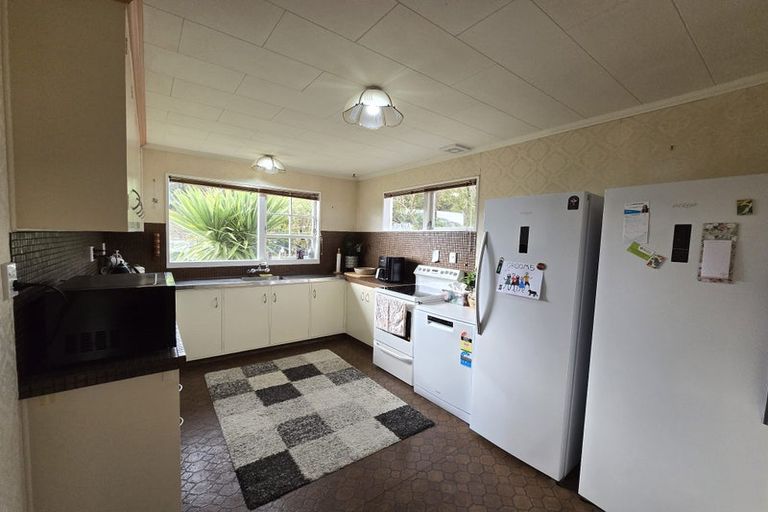 Photo of property in 14 Yarrow Place, Papakowhai, Porirua, 5024