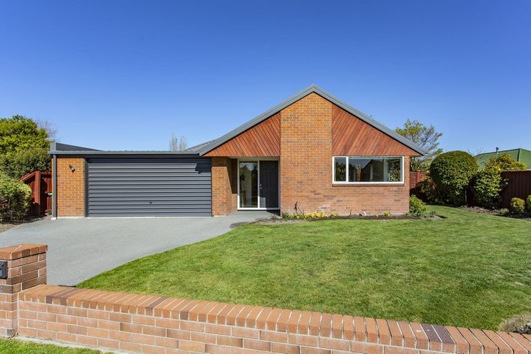 Photo of property in 21 Rempstone Drive, Halswell, Christchurch, 8025