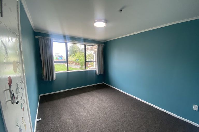 Photo of property in 11 Cosgrave Road, Papakura, 2110