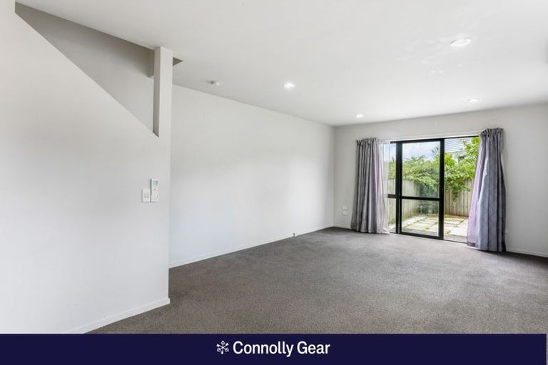 Photo of property in 2626/10 John Jennings Drive, Oteha, Auckland, 0632
