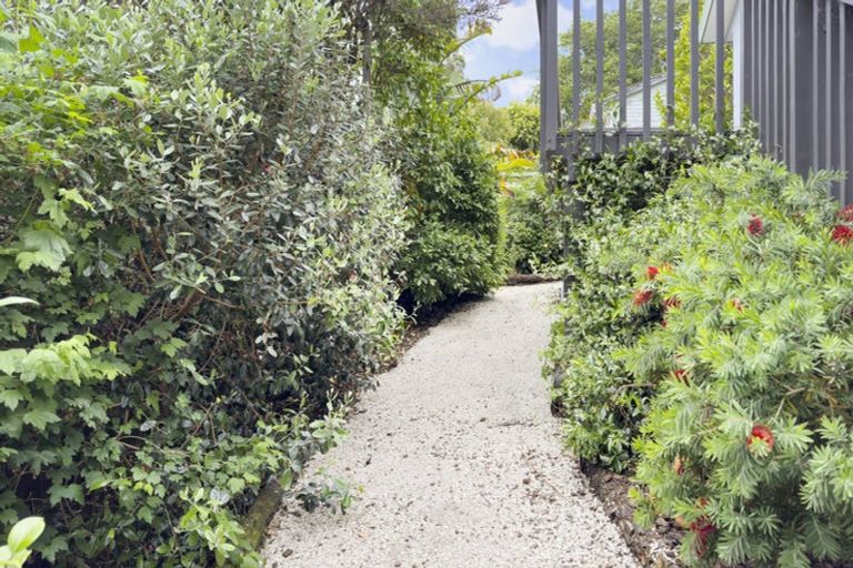 Photo of property in 91a Woodglen Road, Glen Eden, Auckland, 0602