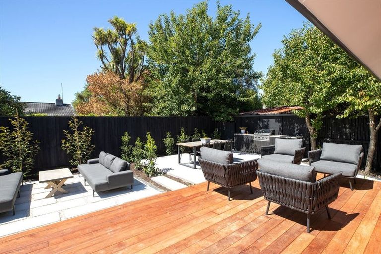 Photo of property in 112 Hamilton Avenue, Ilam, Christchurch, 8041