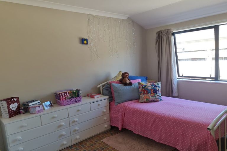 Photo of property in 68 Mary Huse Grove, Manor Park, Lower Hutt, 5019