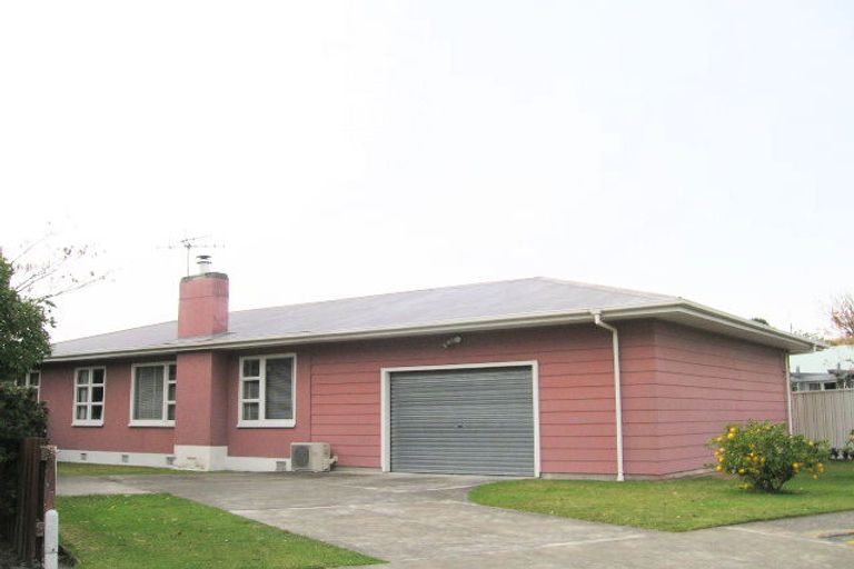 Photo of property in 2/43a O'dowd Road, Taradale, Napier, 4112