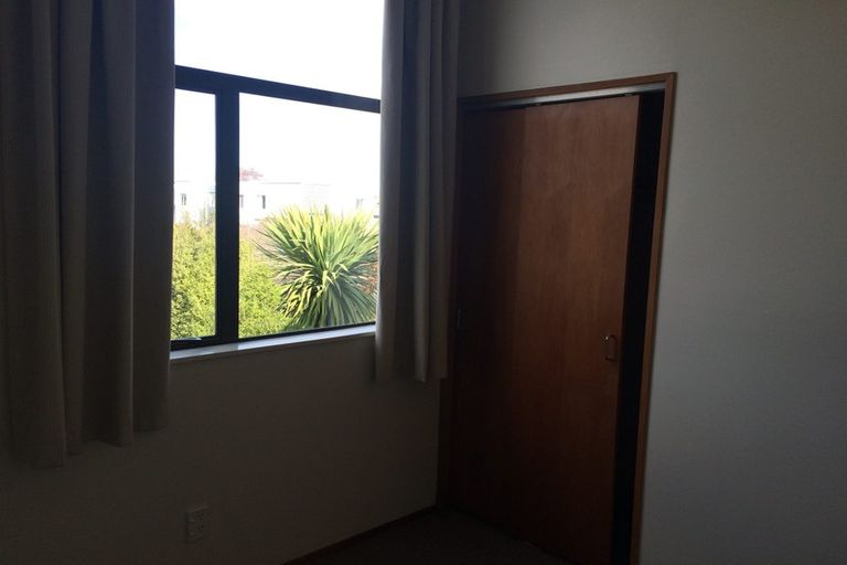 Photo of property in 2/30 Picton Avenue, Riccarton, Christchurch, 8011