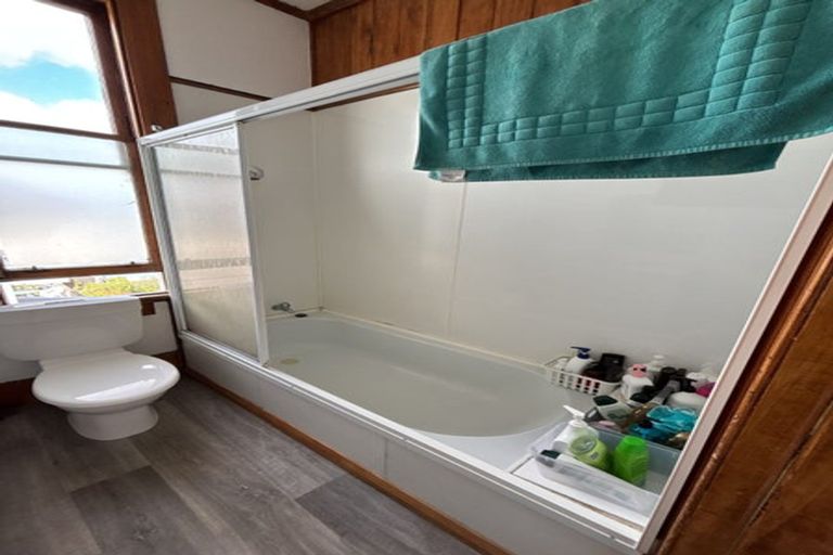 Photo of property in 21a Hargreaves Street, Mount Cook, Wellington, 6021