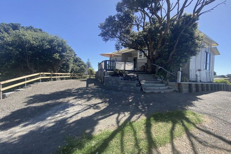 Photo of property in 232 Maunsell Road, Port Waikato, Tuakau, 2695