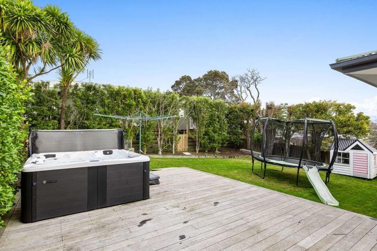 Photo of property in 2/28 Bay Street, Red Beach, 0932