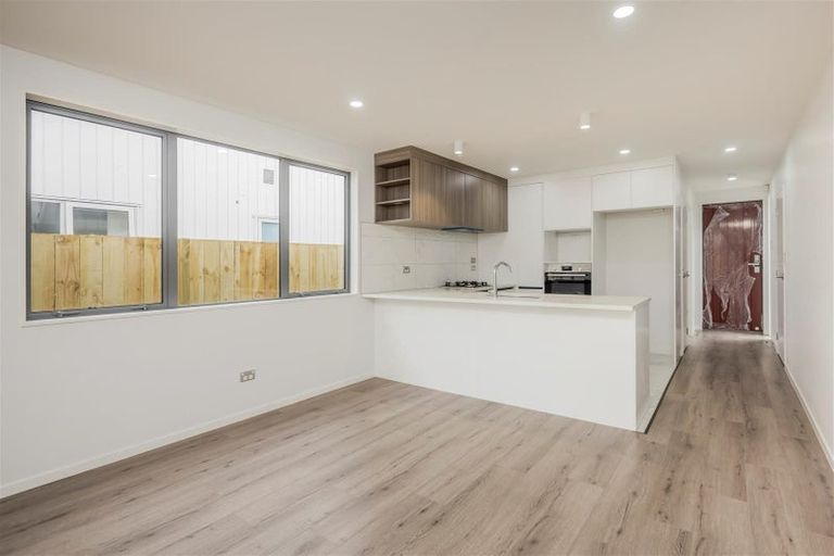 Photo of property in 39 Clayden Shuttleworth Street, Papakura, 2110