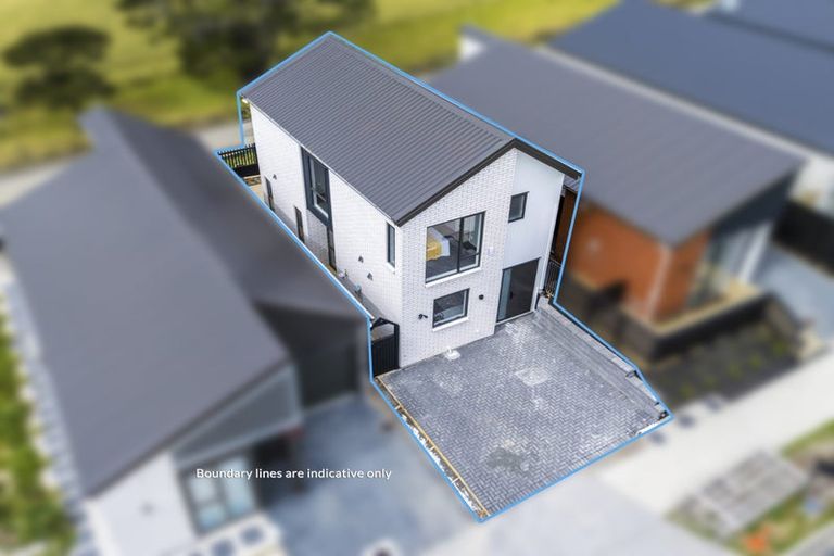 Photo of property in 35 Puhikawa Street, Massey, 0614