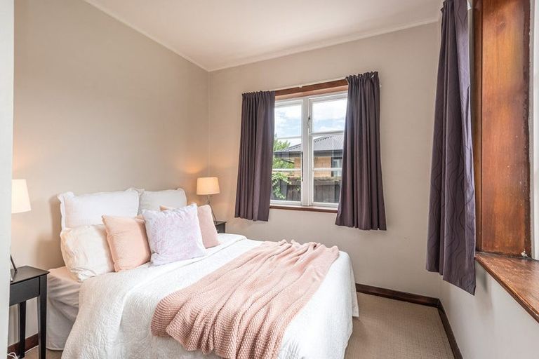 Photo of property in 6 Tika Street, Riccarton, Christchurch, 8041