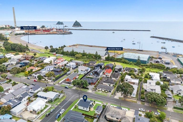 Photo of property in 1 Rainsford Street, Moturoa, New Plymouth, 4310