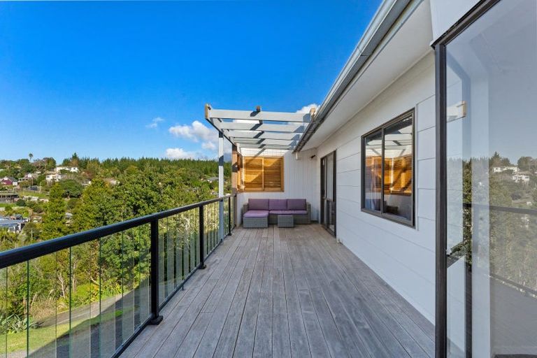 Photo of property in 45 Stillwater Crescent, Stillwater, Silverdale, 0993