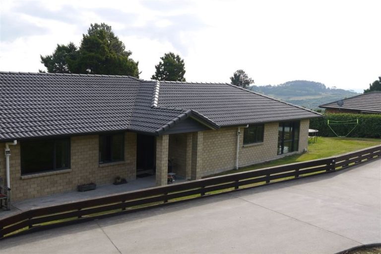 Photo of property in 105 Judge Richardson Drive, Opaheke, Papakura, 2584