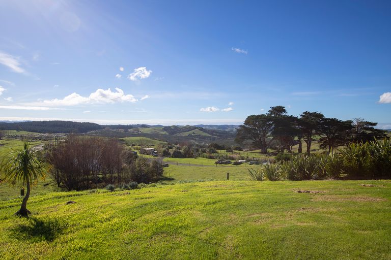 Photo of property in 14 Syd Smith Road, Oruawharo, Wellsford, 0975