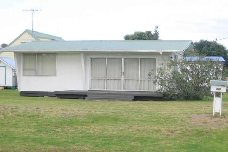 Photo of property in 308a Given Avenue, Whangamata, 3620